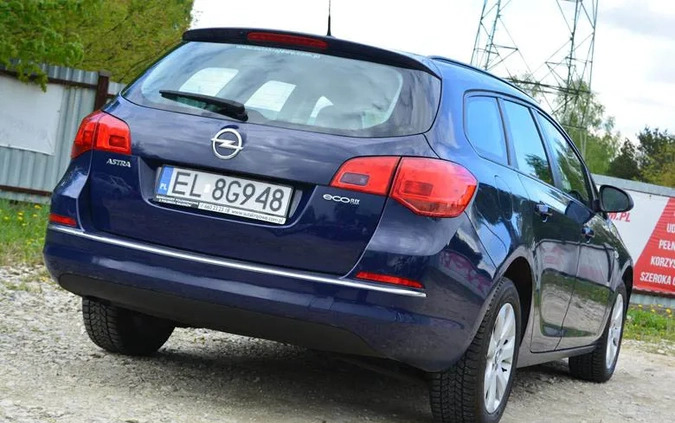 Opel Astra cena 24900 przebieg: 223000, rok produkcji 2013 z Radomyśl Wielki małe 277